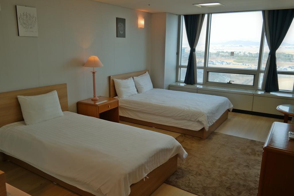 Crown House Hotel Incheon Bagian luar foto