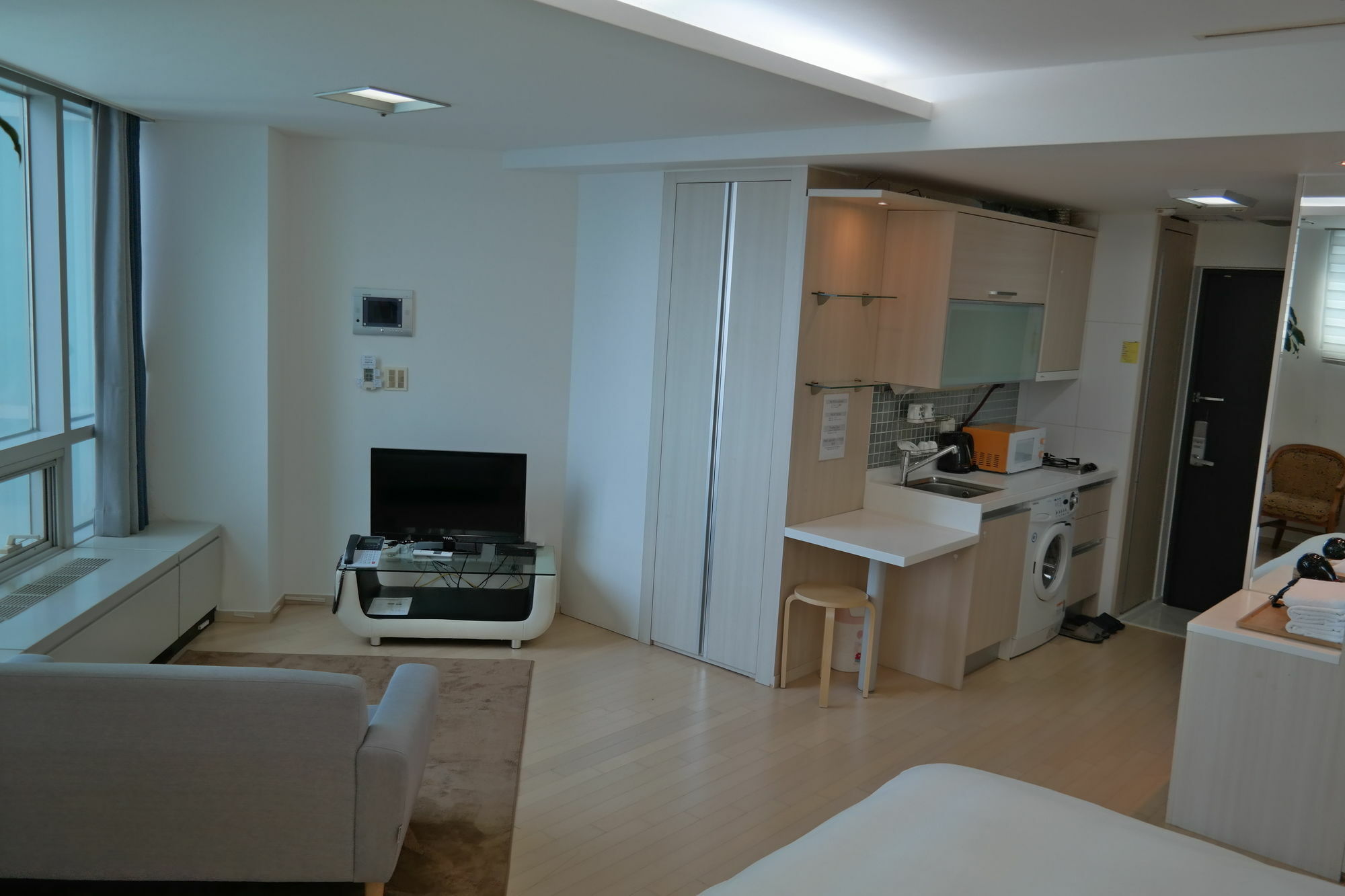 Crown House Hotel Incheon Bagian luar foto