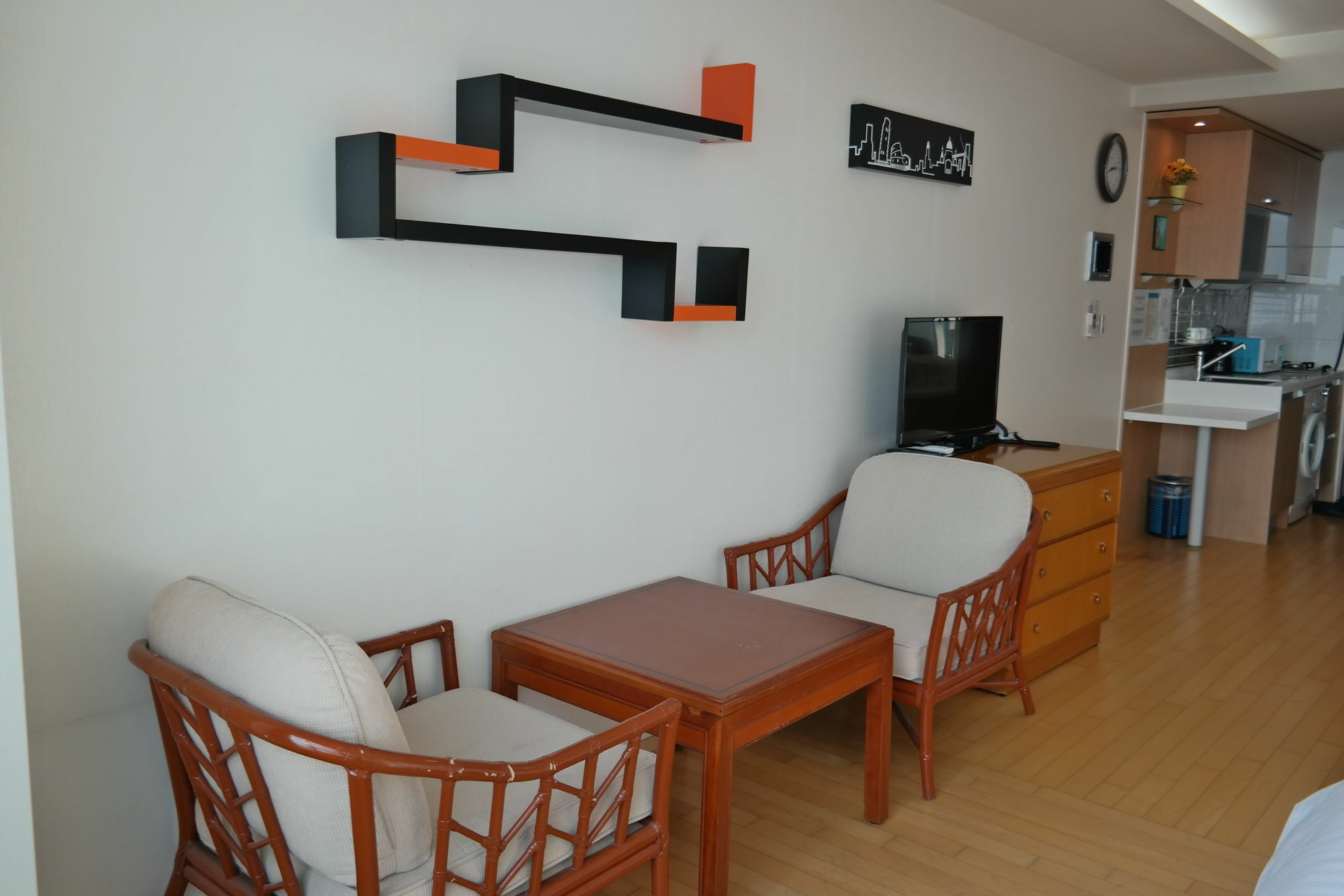 Crown House Hotel Incheon Bagian luar foto