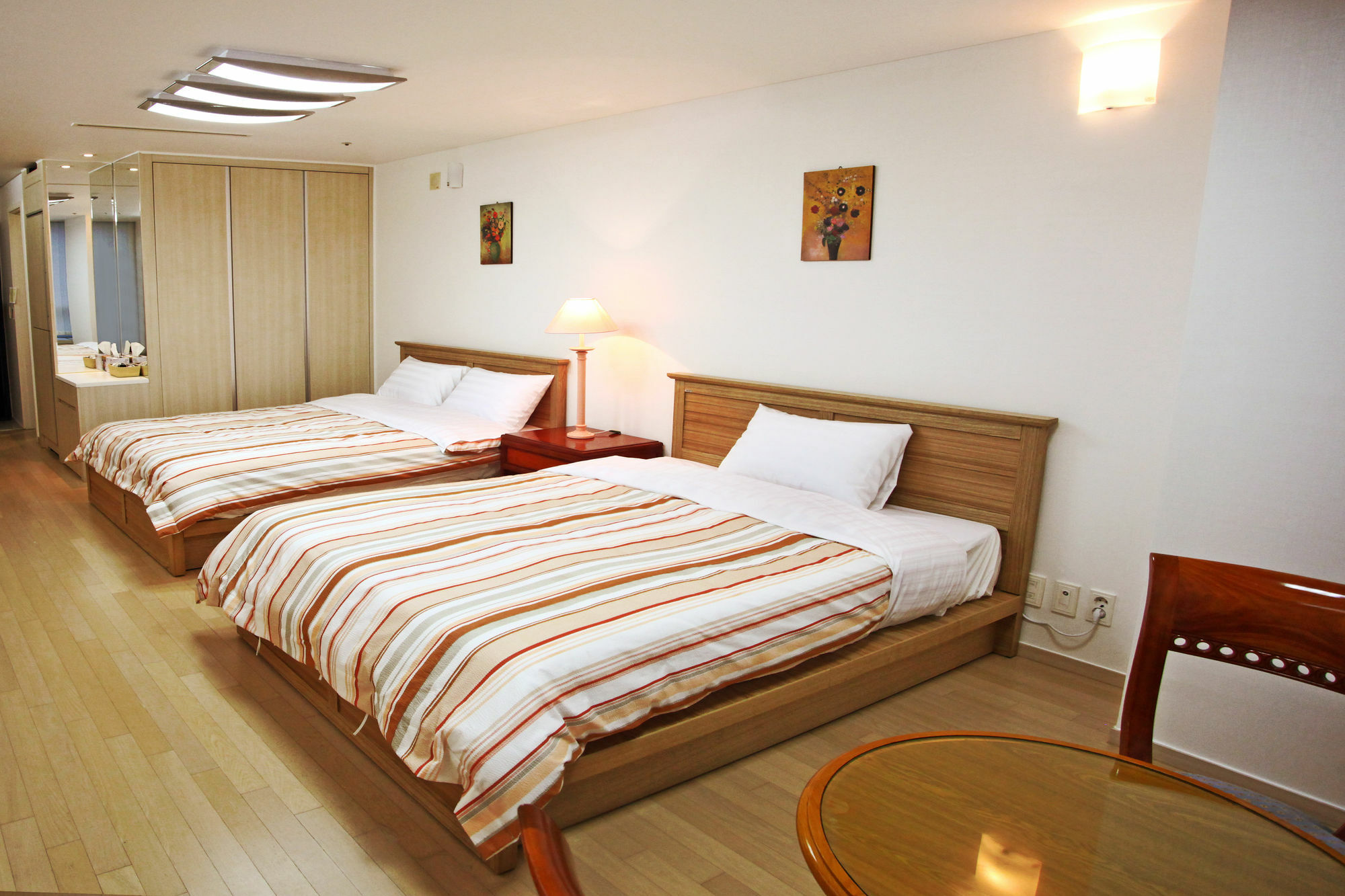 Crown House Hotel Incheon Bagian luar foto